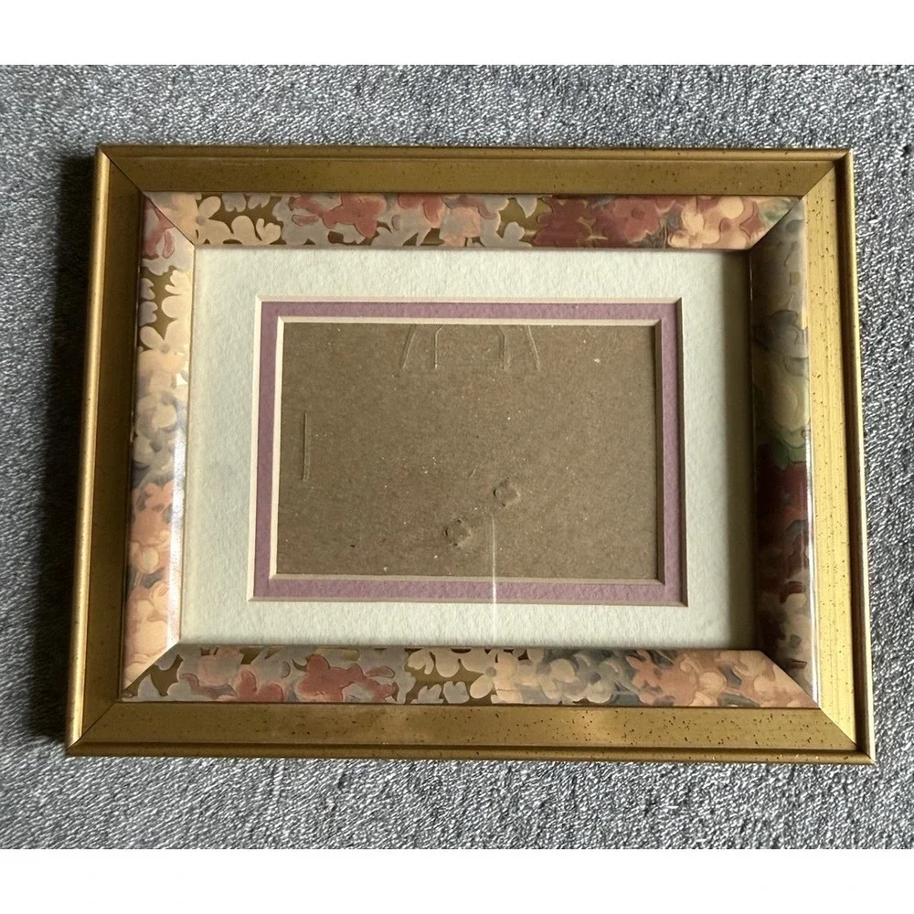 Vintage Picture Frame MCM Holds 6.5x4.5 With Matting 4.5x3